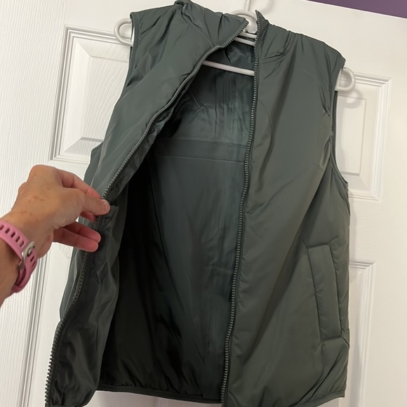 Hyba vest - next to new! - Picture 2 of 7